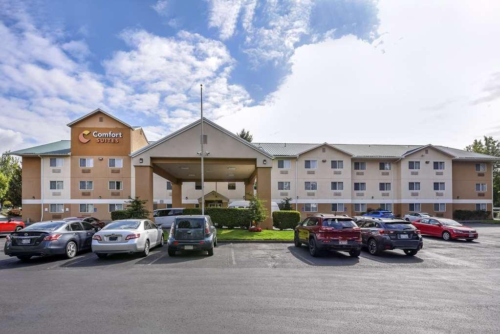 Comfort Suites Portland Airport Exterior photo